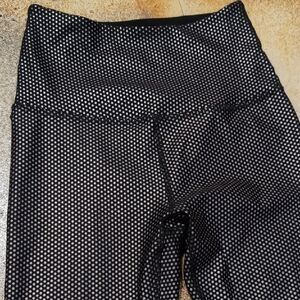 Beyond Yoga Black and Silver Polkadot Metallic Leggings Size S